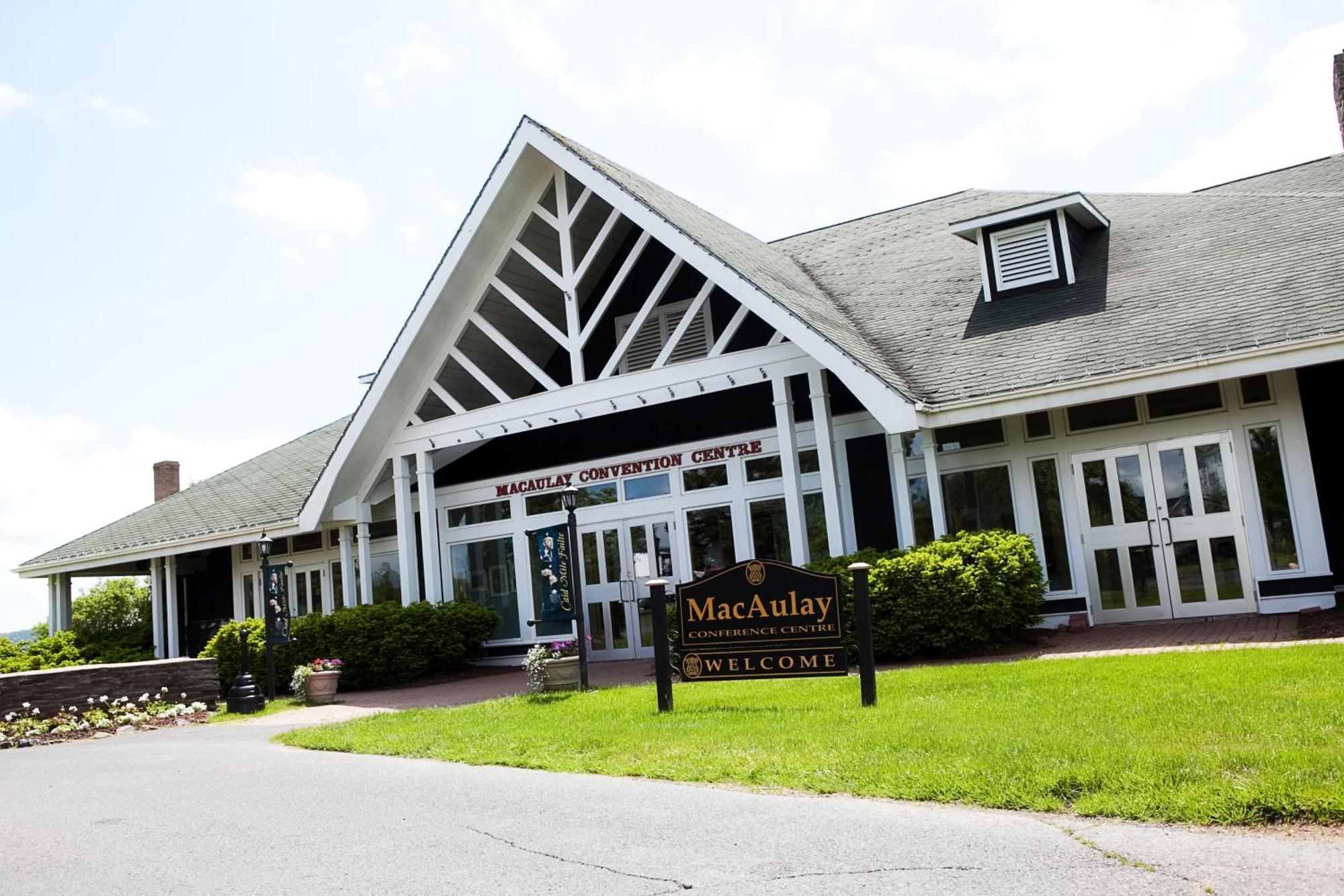 Inverary Resort Baddeck Exterior photo
